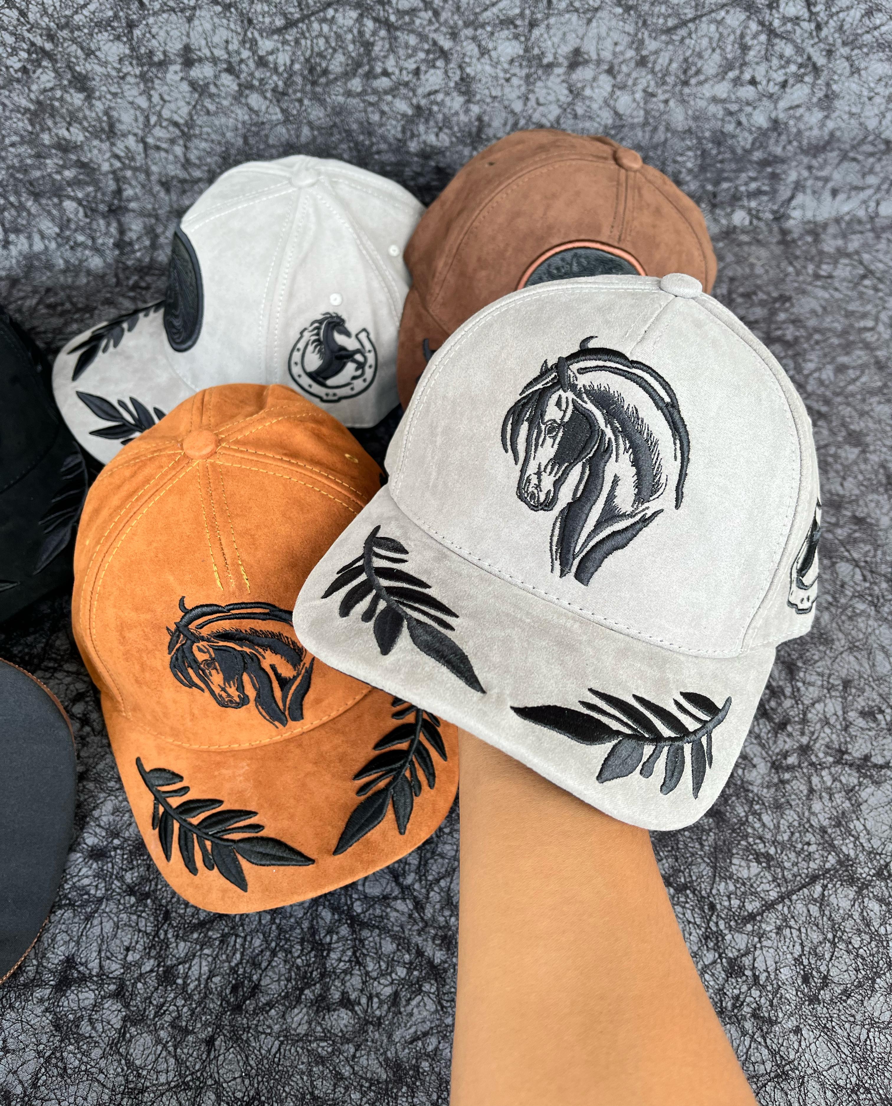 Miniatura 20 de Gorras Equinas Coleccion 31-03